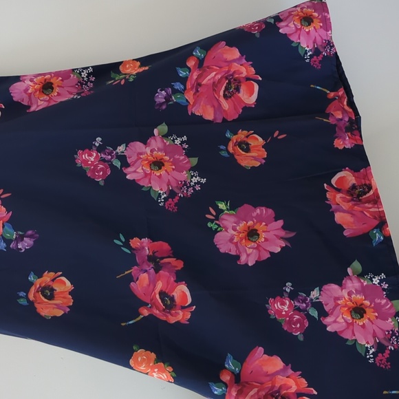 FINAL SALE 🌿FLORAL MINI DRESS🌿 - Picture 3 of 4